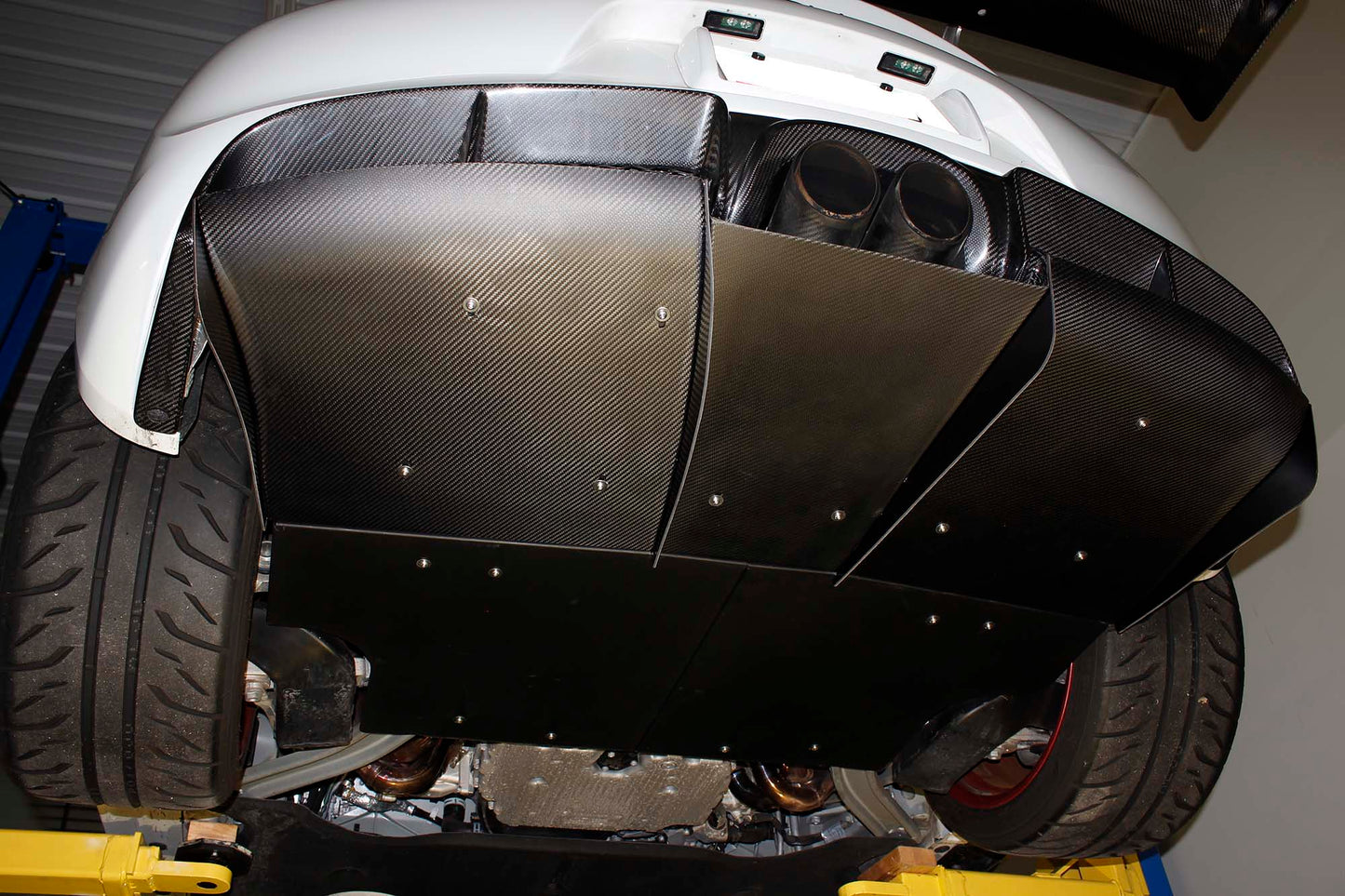 Verus Engineering Carbon Rear Diffuser - 2015-2016 Porsche Cayman GT4 (981)